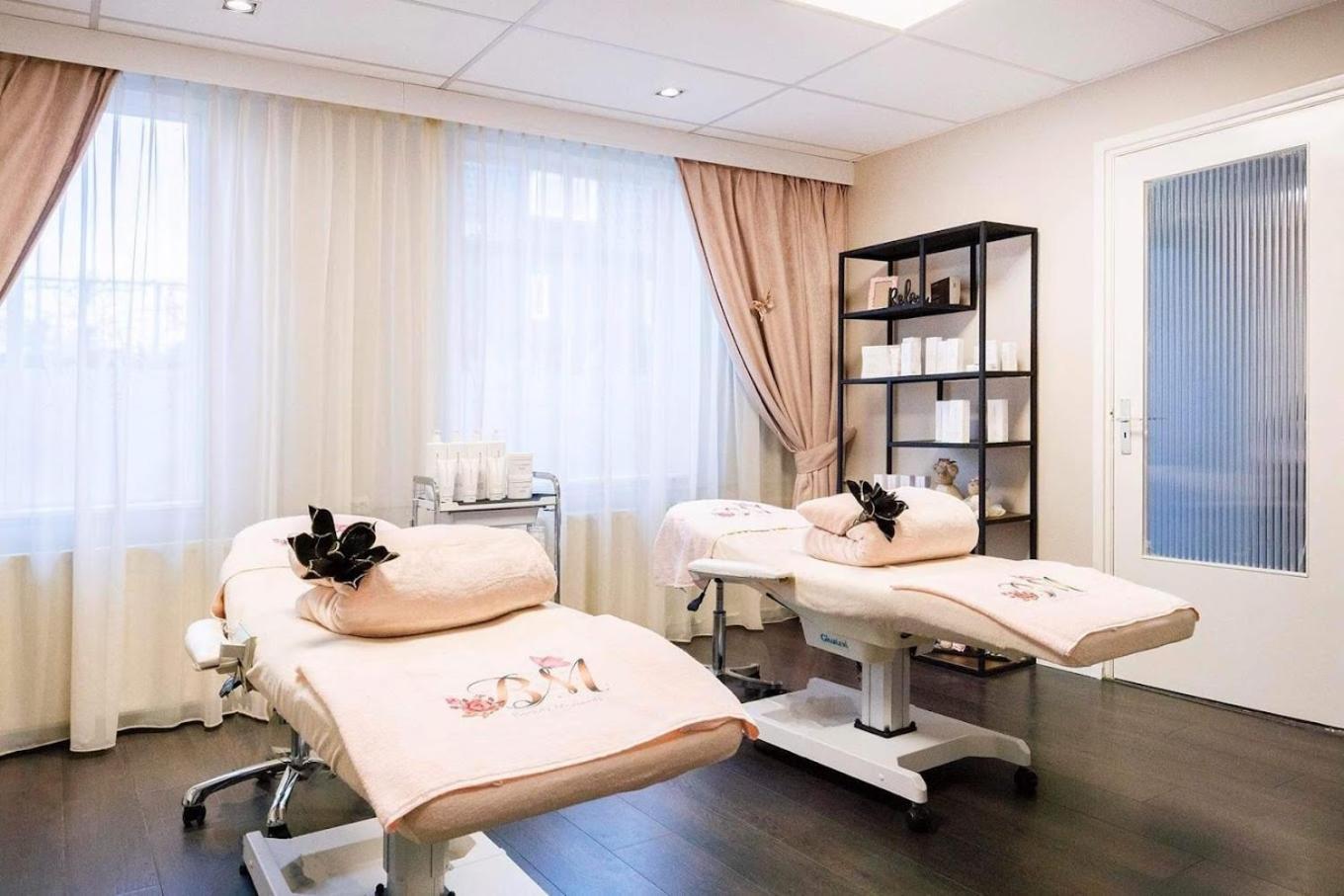 Downtown Hideaway, B&B Grand Deluxe Eindhoven Ngoại thất bức ảnh